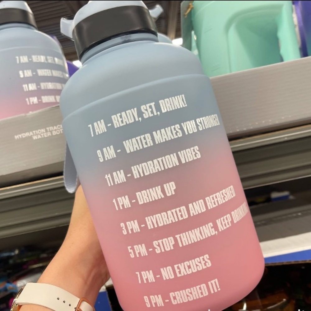 Tracking Gradient Hydration Water Bottle Set - Blue and Pink - Picture 4 of 6